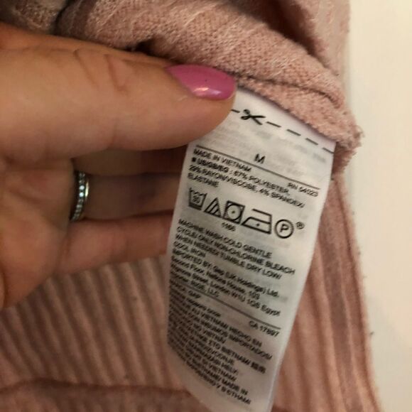 Gap ribbed cowl neck pink sweater size medium - Picture 4 of 6